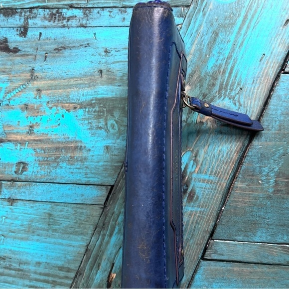 Fossil Leather Stonewash Wallet - Picture 9 of 12